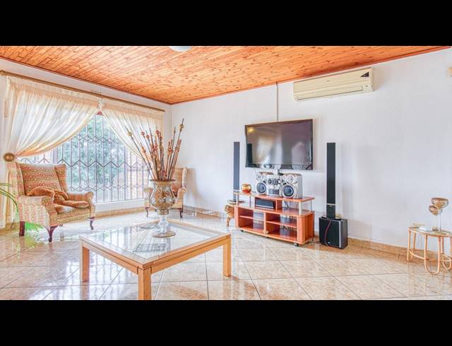 3 BEDROOM HOUSE FOR SALE IN GLENVISTA